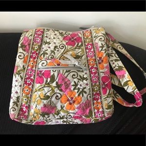 Vera Bradley GUC Crossbody in Tea Garden